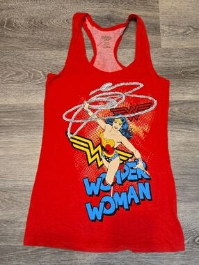 Wonder Woman Race Her Back Tank XS